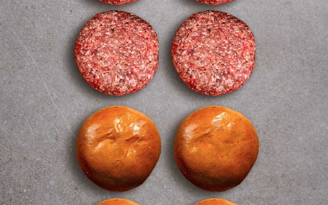 Grillsackerl -10%, 4 Buns und 4 Patties (TK)
